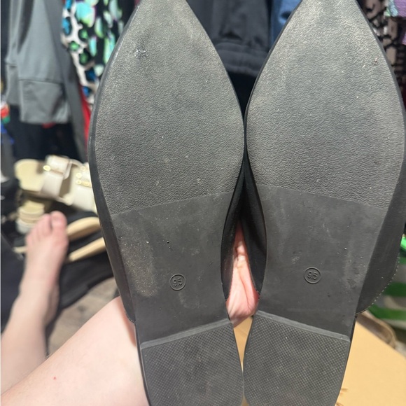 Source Unknown Black Mules with Gold Chain - Picture 3 of 4